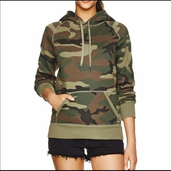 Aritzia TNA Camo Hoodie Pullover size S